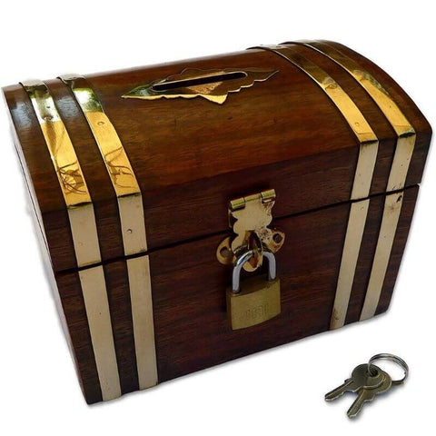 Kiste mit Schloss