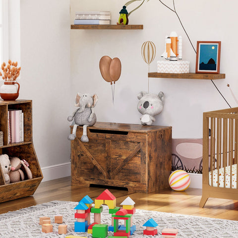 Kleine hölzerne Schatztruhe