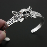 Piraten Totenkopf Armand mit Doppelschwertern